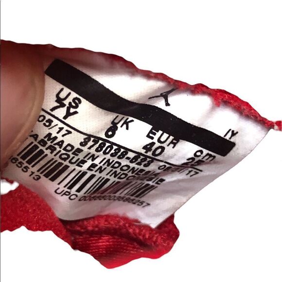 RARE 2017 Air Jordan 11 Retro Win Like 96 Size 7 - Picture 13 of 16